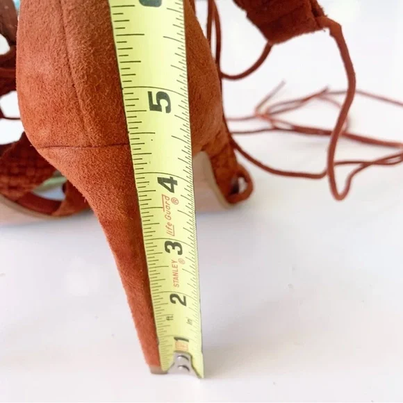 ZARA Braided Leather Suede Strappy
Heel Sandals - Picture 11 of 15